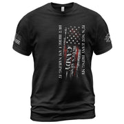 Its Not Easy Being My Wifes Arm Candy But Here I Am Nailing It Graphic T-Shirt Tee